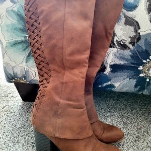 Fergalicious Brown Boots sz 8.5 Wide Calf